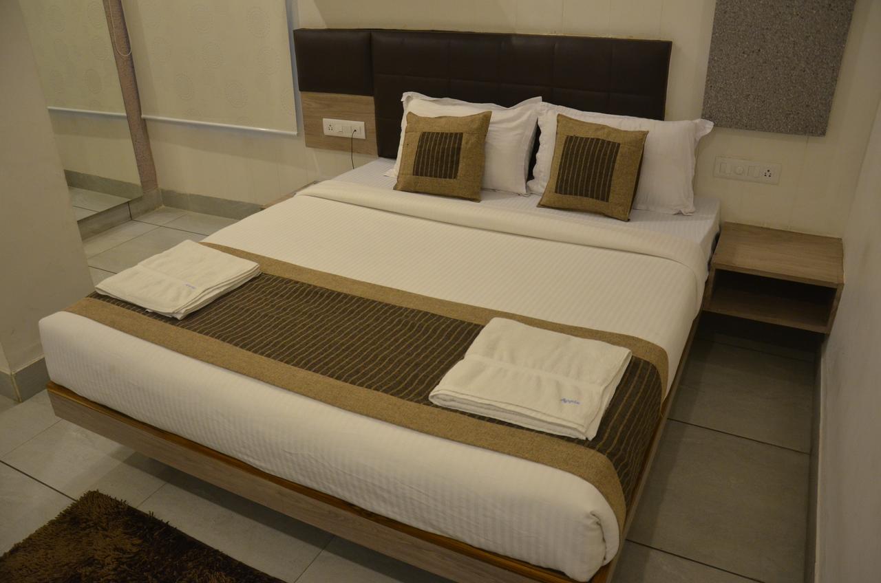 Apple Residency Hotel Pātan Eksteriør billede